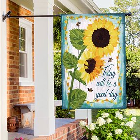 Evergreen & More: Outdoor Flags